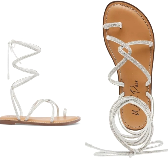 NIB Wild Pair Gennifer Bling Crystal Sandals Gladiator Flats Toe Ring Thong - Picture 1 of 7